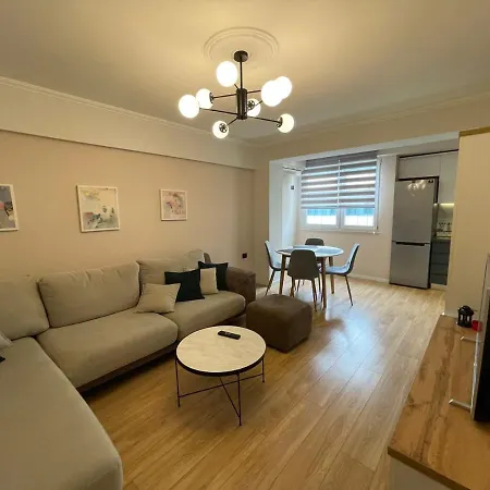 Luxury City Center 2bd Apt. Apartment *