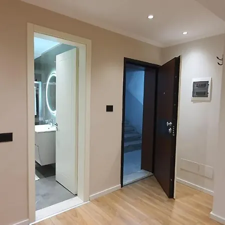 Apartment Luxury City Center 2bd Apt. Tirana