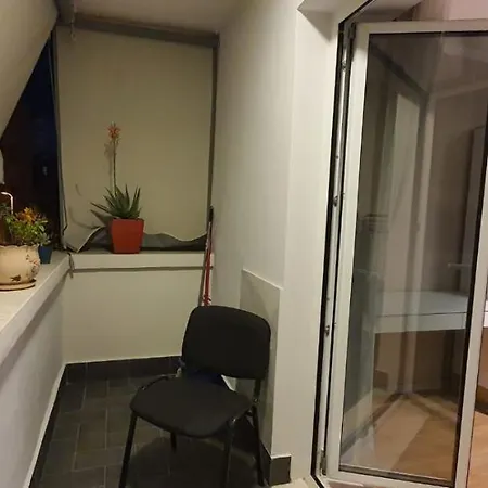Luxury City Center 2bd Apt. *