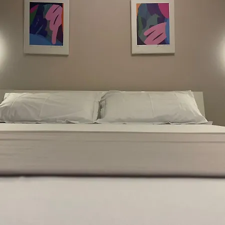 Luxury City Center 2bd Apt.
