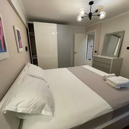 Apartment Luxury City Center 2bd Apt. Tirana